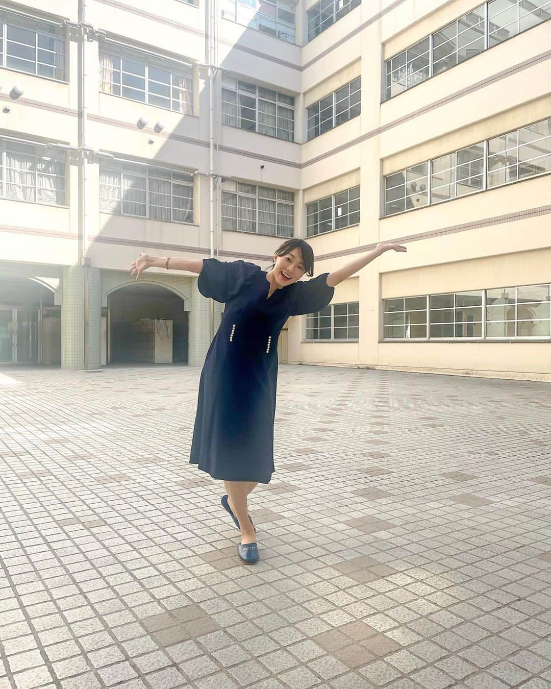 雨宮萌果さんのインスタグラム写真 - (雨宮萌果Instagram)「🏫🏫🏫  ひっっさしぶりに 母校の高校を訪れました。  懐かしい気持ちが ブワッと一気によみがえる  青春の塊のような場所。  年々、高校時代は 今の私を導く原点だったんだなーと 感じます。  #創立105周年記念」10月25日 12時07分 - ame_moe_kichi0630