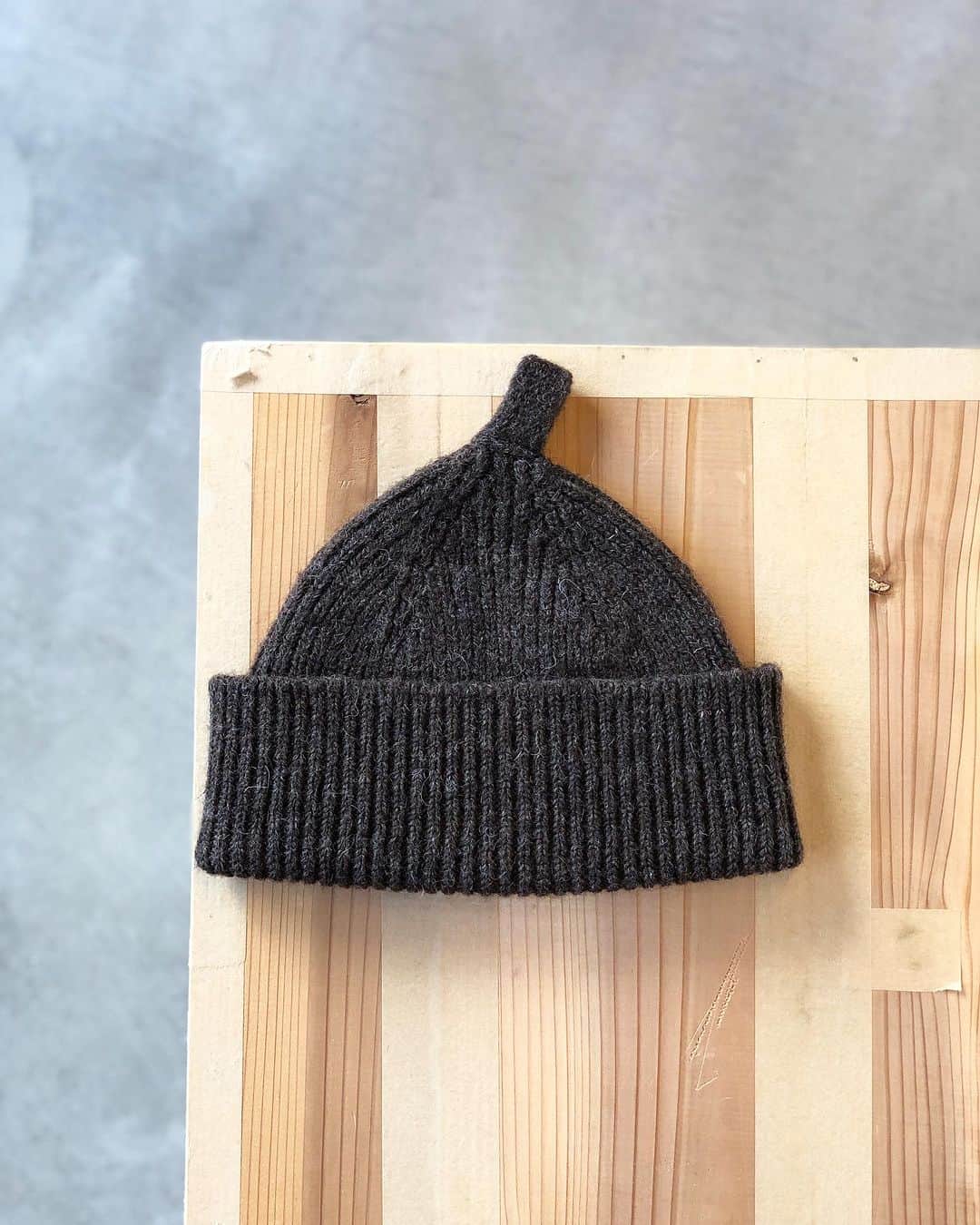 のインスタグラム：「. MHL./SIMPLE RIBBED HAT . . . @nollyandthenatures . #tottori #鳥取県 #鳥取市 #川端 . #MHL #MargaretHowell」