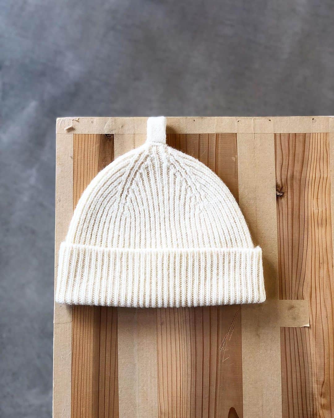 のインスタグラム：「. MHL./SIMPLE RIBBED HAT . . . @nollyandthenatures . #tottori #鳥取県 #鳥取市 #川端 . #MHL #MargaretHowell」