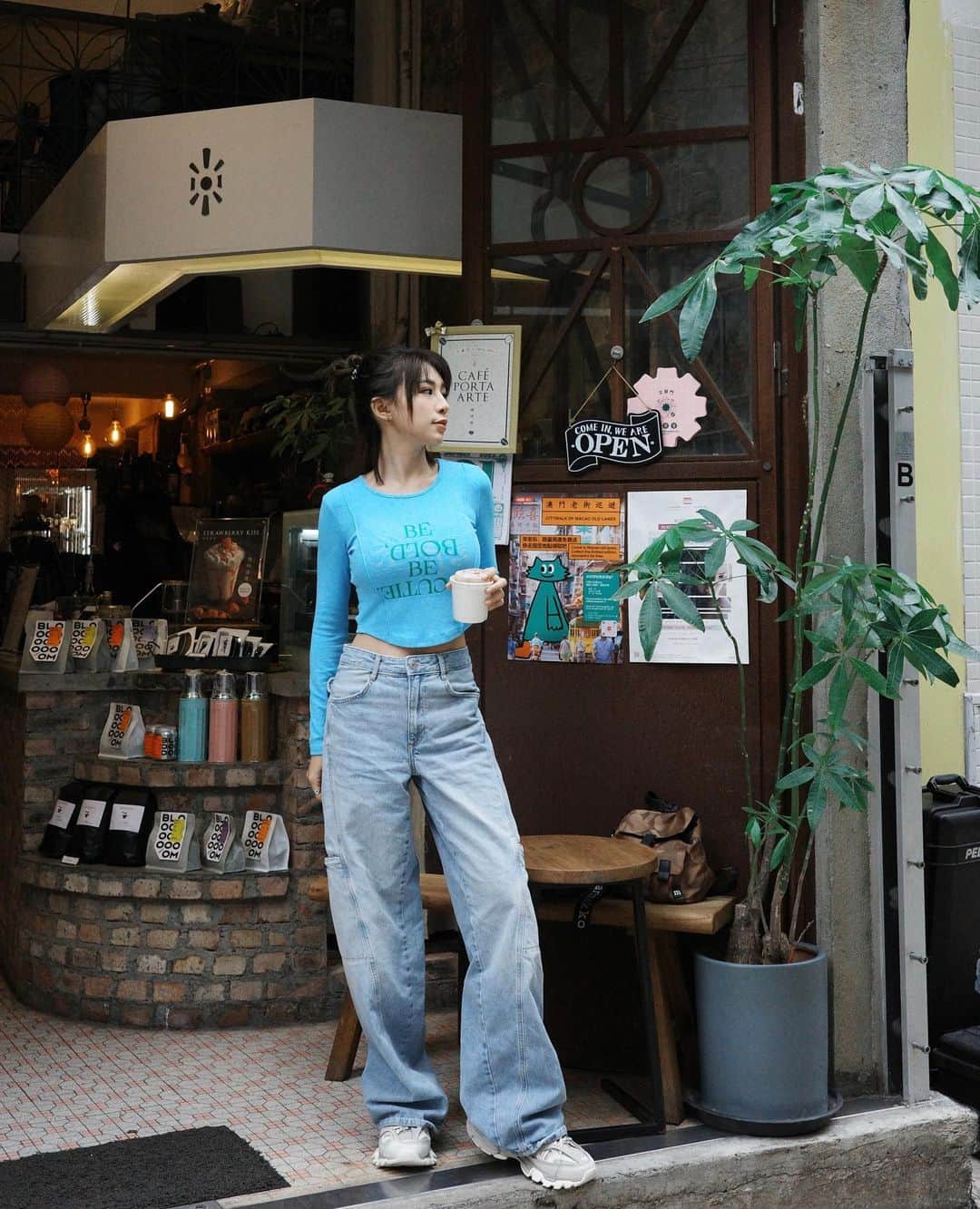 Miko Wongのインスタグラム：「INFP充電中🔋☀️🦔🍃」