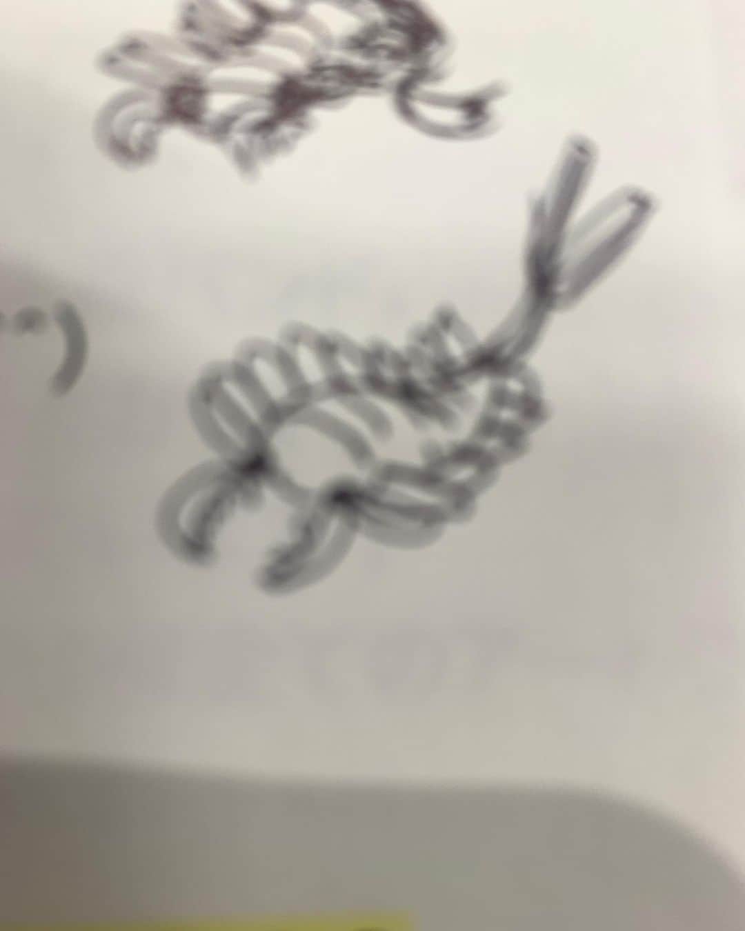 大胡田なつきのインスタグラム：「うまくかけた #e」