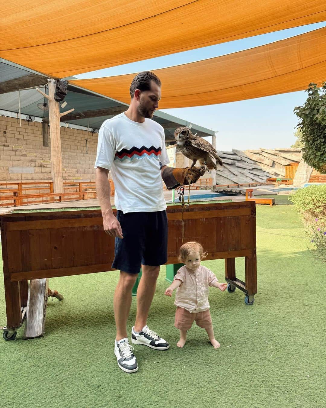 ロッティー・トムリンソンさんのインスタグラム写真 - (ロッティー・トムリンソンInstagram)「a morning with the animals🦜🦆🐪🦒 another amazing place to visit when #inabudhabi 🩷 @visitabudhabi ad」11月23日 18時47分 - lottietomlinson