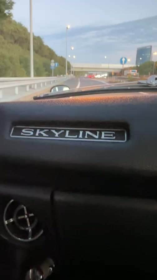 松田次生のインスタグラム：「スカイラインGT-R ハコスカにてライブ配信  #スカイライン #スカイラインgtr #ハコスカ #skylinegtr」