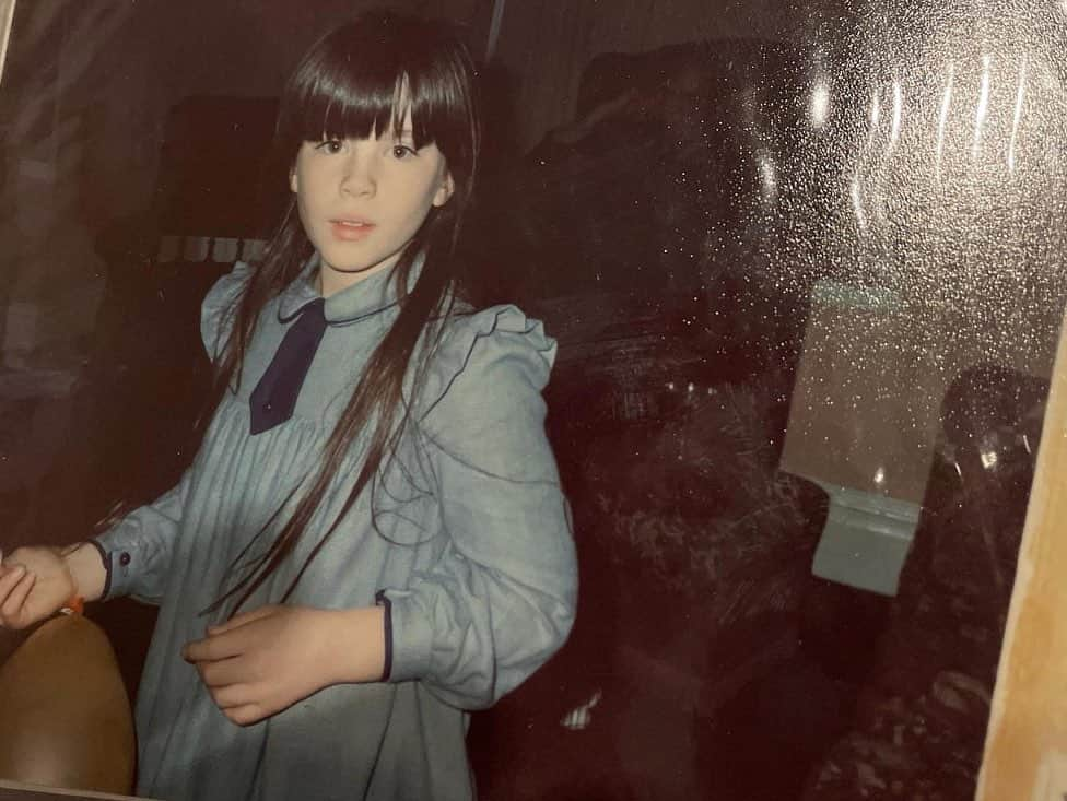 ケイト・ベッキンセイルさんのインスタグラム写真 - (ケイト・ベッキンセイルInstagram)「My oldest friend from playschool sent me these pictures . She lost her father very recently and found these old pictures and despite what she is going through sent them to me . This is the family that took my mum and me in ,that first horrible Christmas after we lost my dad .Months later I was terrified by hearing the news on television and couldn’t articulate why. , being only six . ( I had seen my father’s death reported multiple times over and over and couldn’t bear to even hear the music heralding a news programme .)AlI I knew to say was “I’m so sorry I’m allergic to the news and you might have to turn it off.” And he did . In his own home ,whenever I was there, no questions asked . And did not humiliate me by saying that people can’t actually be allergic to the news .Very thankful for this lovely family and their kindness to me during the hardest time and beyond . All my condolences and love to you, Sophie . And may your dad fly safe . Xxx」11月23日 17時17分 - katebeckinsale