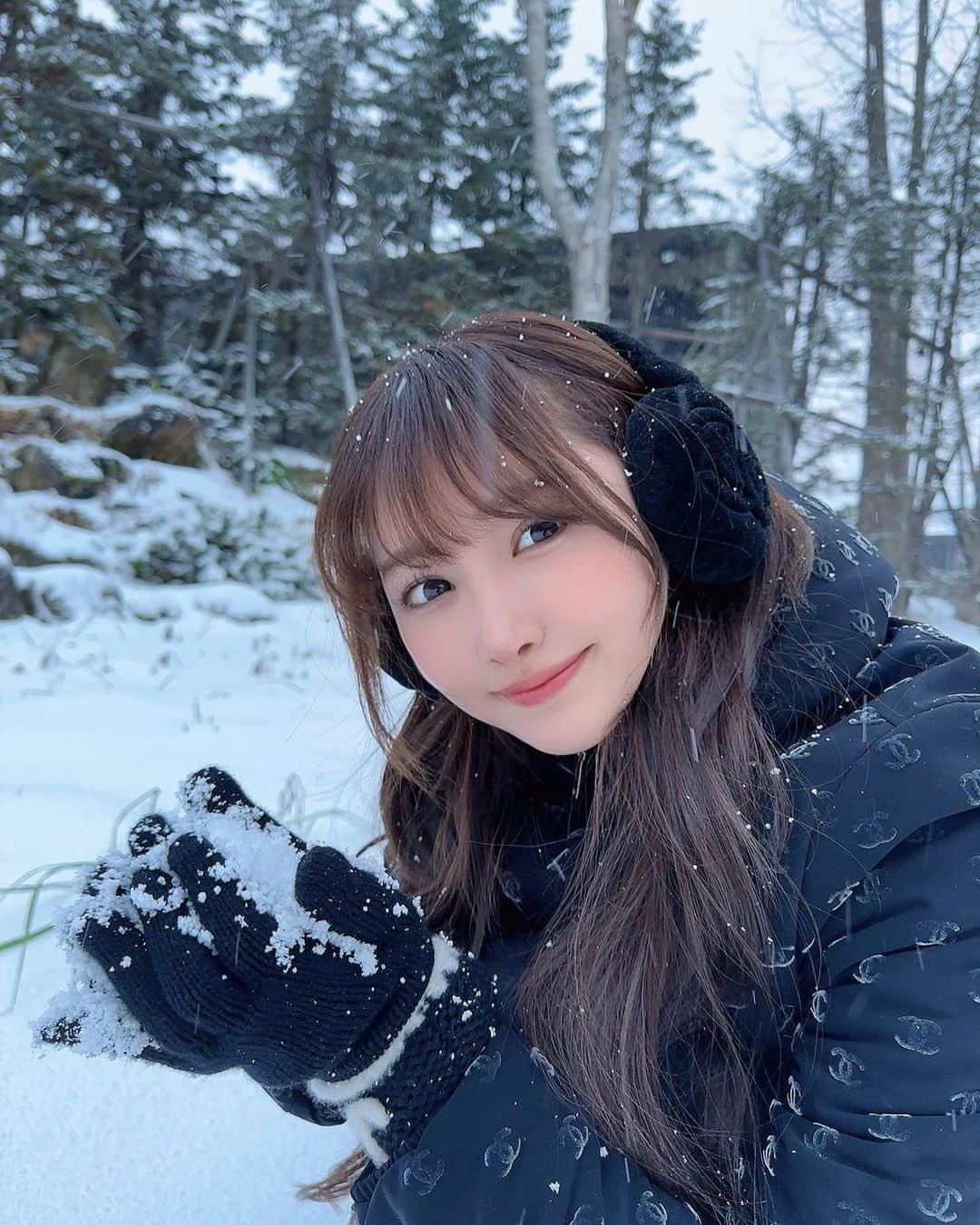 KIHOのインスタグラム：「⛄️🩵  #坐忘林　#ニセコ　#ゆきだるま」