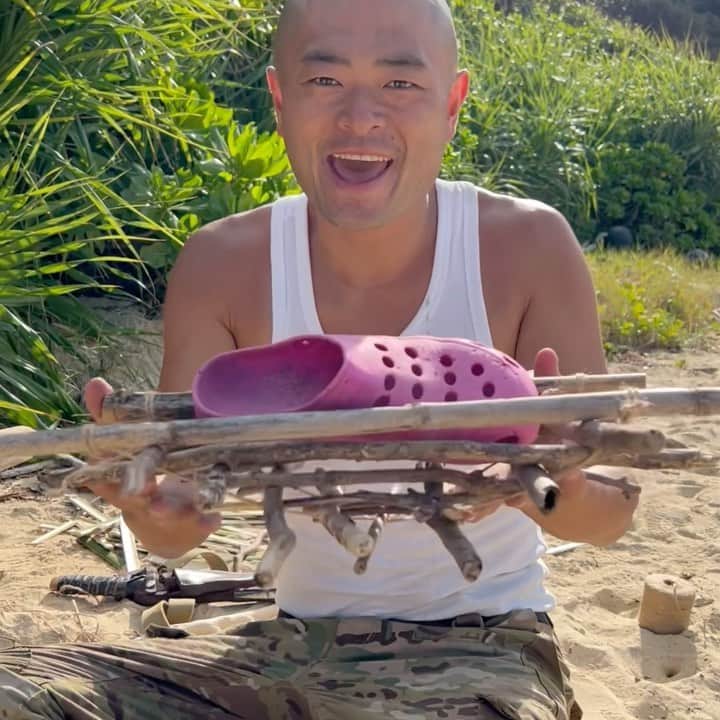 あばれる君のインスタグラム：「必見‼︎流れ着いた漂流クロックス(片側)専用流木ボックスの作り方‼︎」