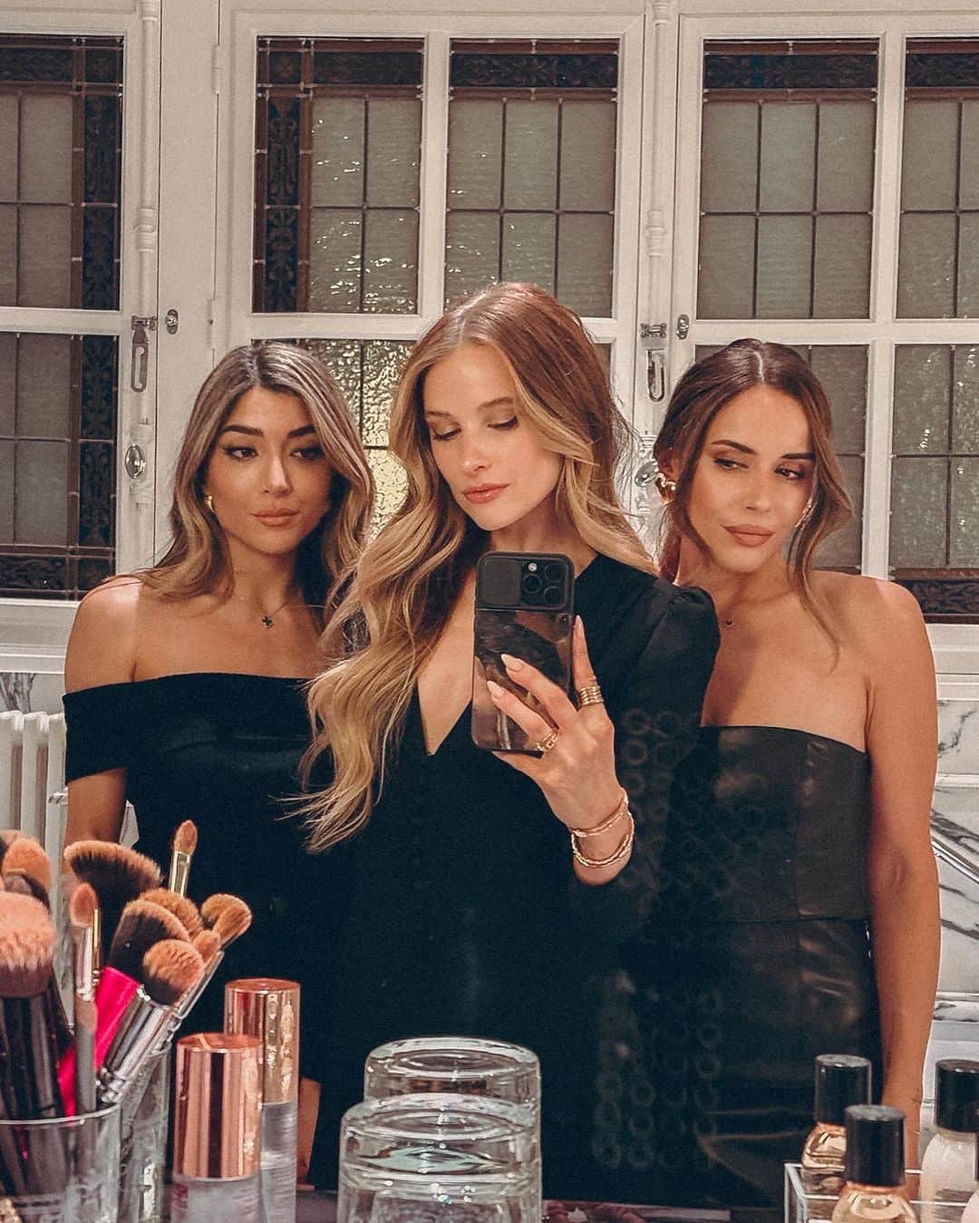 のインスタグラム：「Same time next year, girls? Sharing this here so I can always remember the best spontaneous trip to Paris with my girlfriends and @guerlain ✨」