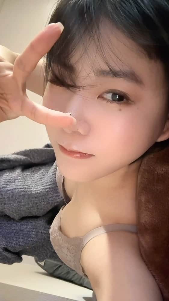辰巳シーナのインスタグラム：「🩶」