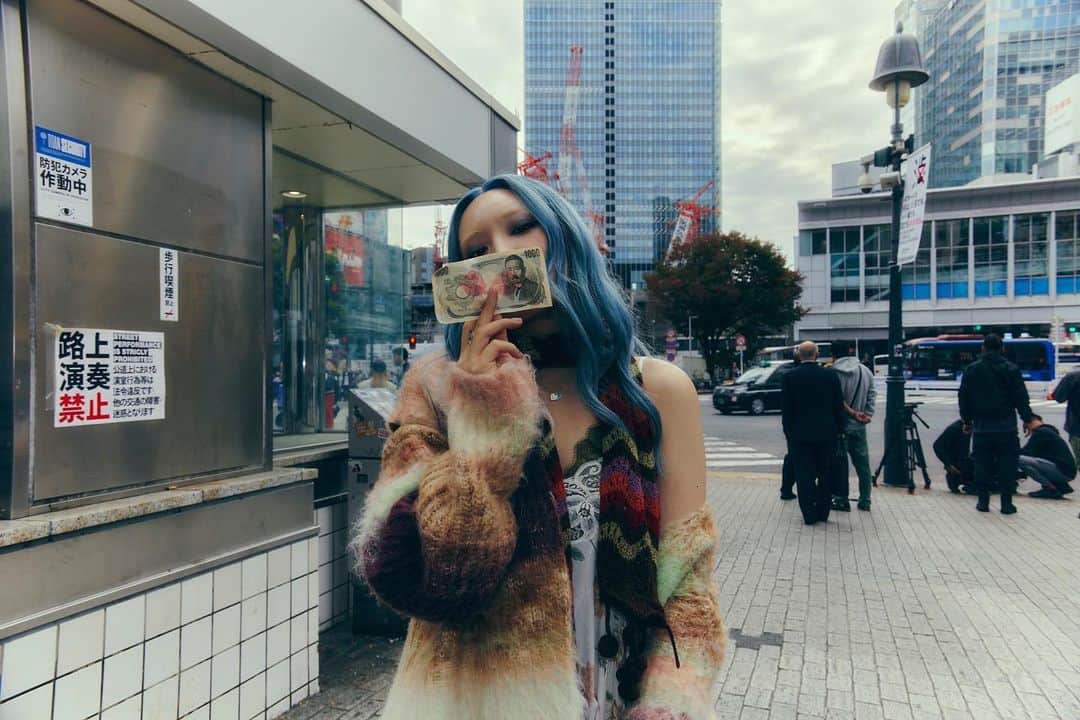 ちゃんみなのインスタグラム：「Biscuit🍪 11.24 0:00」
