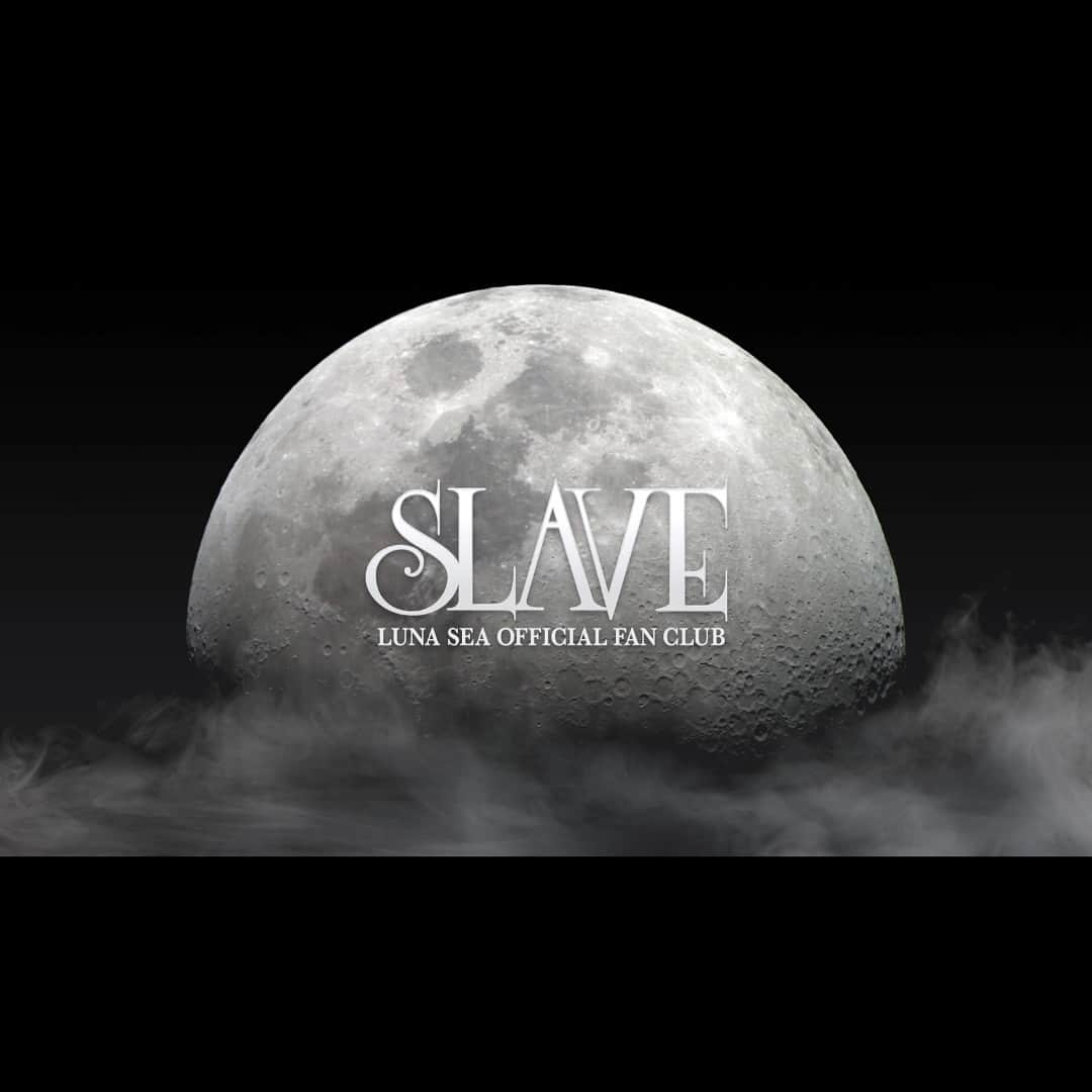 LUNA SEAさんのインスタグラム写真 - (LUNA SEAInstagram)「＼SLAVE MEETING 2023 詳細決定！／  会員限定プレミアムトークイベント「SLAVE MEETING 2023」の詳細が決定しました！！ 11月24日(金)18:00よりチケット受付スタートいたします！  【SLAVE 新規入会受付中！】 これからのご入会でも「SLAVE MEETING」へのお申し込みに間に合います！ "DUAL TALK LIVE" ここでしか聞けないツアー秘話も！！ 11/24(金)18時よりチケット受付スタート！ ご入会はこちら https://www.lunasea-slave.jp/site_info/join_guide  SLAVE MEETING 2023 DUAL TALK LIVE 12月23日(土)  at Zepp Haneda (TOKYO)  [1st] another side of MOTHER 開場15:30 開演16:00  [2nd] another side of STYLE 開場18:30 開演19:00  各回全席指定：￥5,500 (税込/ ドリンク代別) ※来場者特典付き ※3歳以上有料（座席が必要なお子様はチケット購入が必要です） ※SLAVE会員限定 1会員様、各公演1枚のお申し込み ※公演当日にご本人様確認(認証)がございます ※一般発売はございません  [受付期間] 2023年11月24日(金)18:00〜11月30日(木)23:59 ※受付案内は11月24日(金)18:00より会員サイトにてご確認いただけます。 ※受付は抽選制となります。先着順ではございませんので受付期間中にお申込みください。  詳細はプロフィール｜ストーリーズよりご覧ください。  @ryuichikawamura_official @sugizo_official @inoran_official @j_wumf @331shinya @lunasea_official_web_store  #LUNASEA #MOTHERvsSTYLE #SLAVEMEETING #ZEPPHANEDA」11月23日 18時00分 - lunaseaofficial