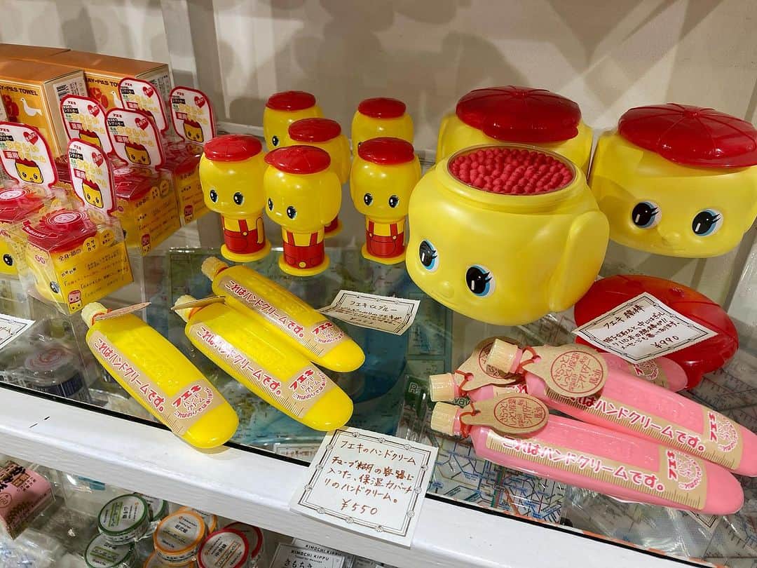 吉祥寺PARCOのインスタグラム：「2F デイリーズPOPUP SHOPが本日よりOPENしました✨   B1で絶賛営業中のデイリーズが2Fにも登場！ 家具だけではなく可愛い小物が盛りだくさん！   注目はPOPUP限定の山田文具店のレトロで可愛い文具たち！ 手軽に買える可愛い小物が盛りだくさんなので皆さん是非遊びに来て下さい♪   POPUPは来年2月末まで開催予定！ ※POPUPは予定より早く終了する可能性もございます。予めご了承ください。   @dailies_parcokichijoji  #デイリーズ #山田文具店 #吉祥寺PARCO #吉祥寺パルコ」