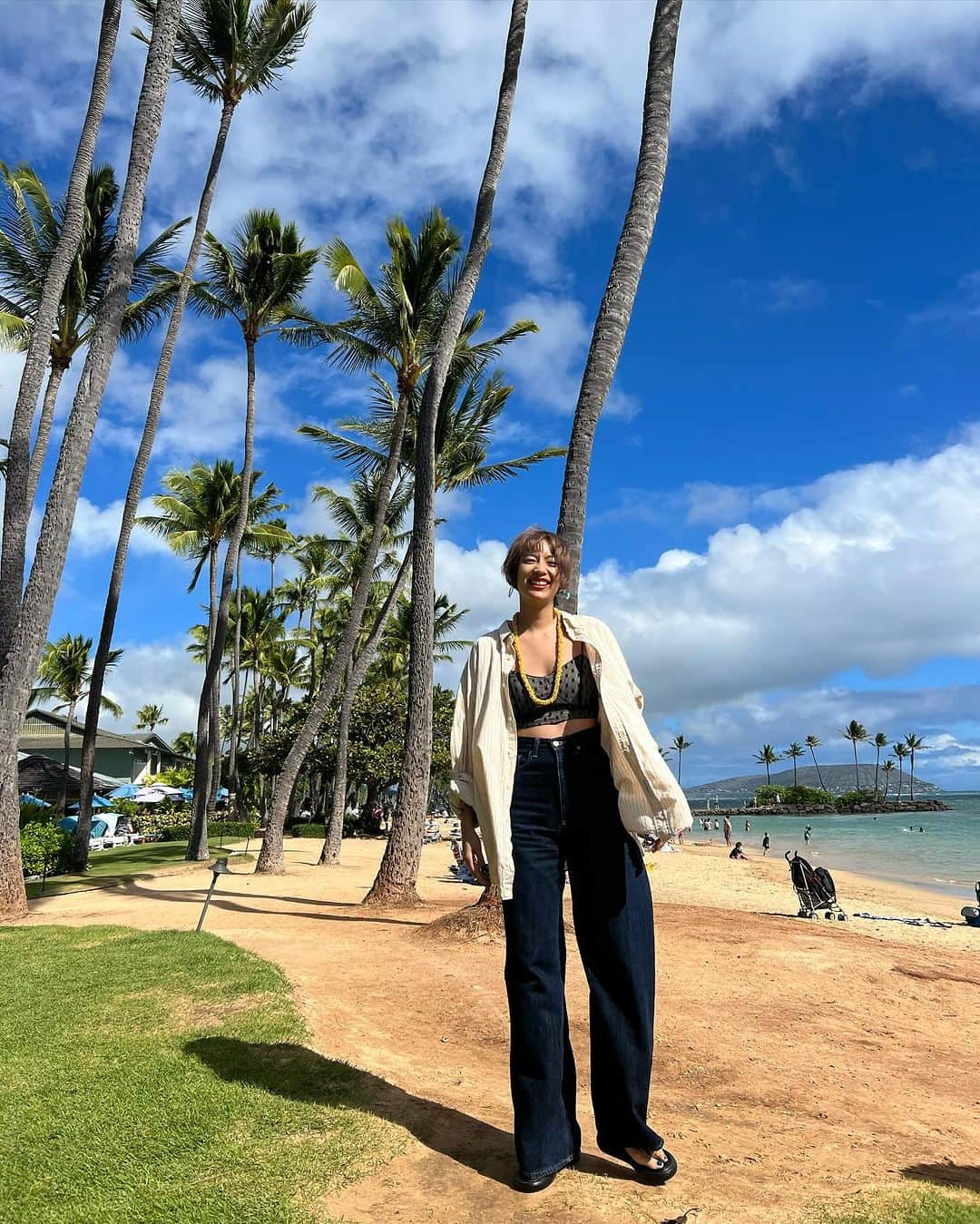 平アスカさんのインスタグラム写真 - (平アスカInstagram)「Hawaii🏝️ ホテルが最高すぎて今日は着いてホテル内を満喫💛また詳しくはYouTube作るつもりだからできたらみてね！ とても心地のいい気候で最高です やりたいことたくさんあるけど どんくらいできるかな〜 とりあえず来れて本当によかった、、 いろいろあったのよ（ブログみてね） #hawaii #hawaiitrip #kahalahotel #ootd #asuca_fashion #vasic」11月23日 18時02分 - asucataira