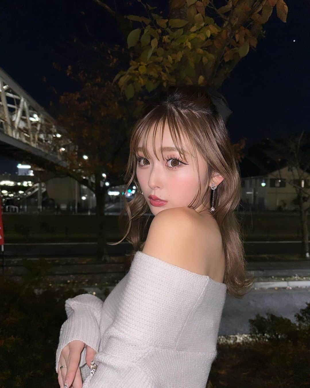 古川優奈さんのインスタグラム写真 - (古川優奈Instagram)「寒くなってきたって言いたいところやけど ばりあつない？www 最近のーまるかめらもれる🫶🫶🫶」11月23日 18時14分 - chamitan_0908