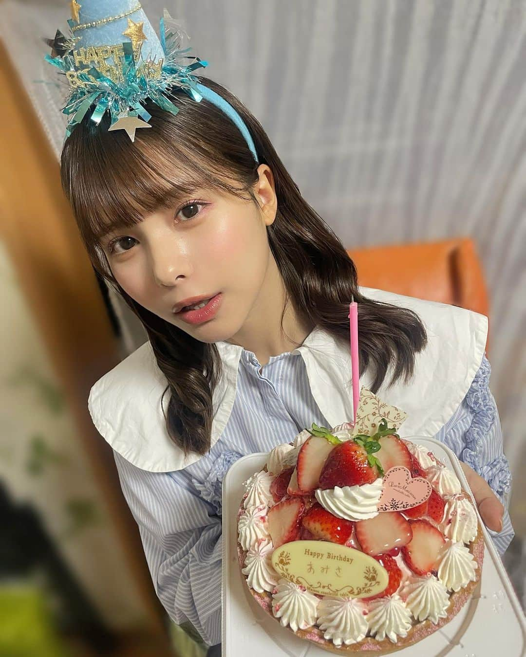 宮崎あみさのインスタグラム：「実家で遅めのお祝いしてもらった🎂」