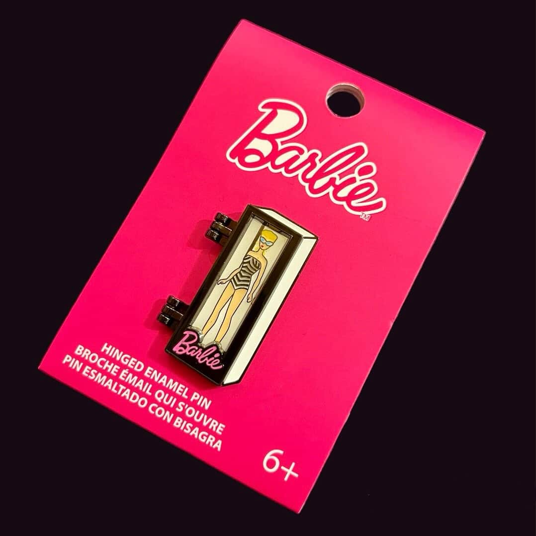 おもちゃやSPIRALさんのインスタグラム写真 - (おもちゃやSPIRALInstagram)「Barbie Pins入荷しました！  Boxが開くギミックでかわいいです✨」11月23日 18時19分 - spiral_toy