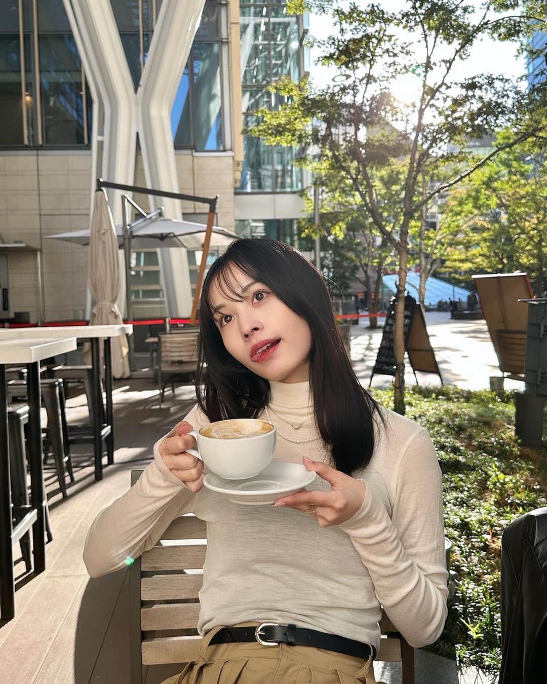 大谷凜香のインスタグラム：「この秋、毎日ラテカラー着てる🤍🤎」