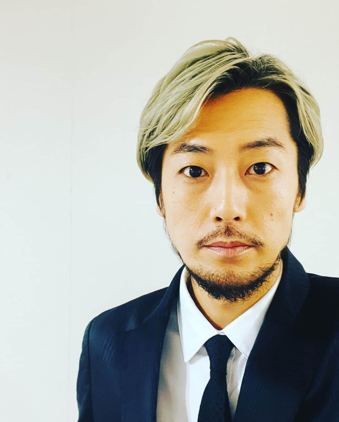 福士誠治さんのインスタグラム写真 - (福士誠治Instagram)「◯舞台「インヘリタンスー継承ー」 大阪公演　 福士誠治先行受付詳細  受付日時：11月25日(土)10:00～11月29日(水)23:59  受付対象公演：大阪公演全公演 受付席種：セットチケット、シングルチケット受付 枚数制限：お一人様4枚まで 当選メール：12月2日(土)12:00 受付URL：https://pia.jp/v/iht24fc-o/  ◯「インヘリタンスー継承ー」 北九州公演　福士誠治抽選先行受付詳細  ◎受付期間：2023/11/28(火) 11:00～2023/12/04(月) 11:00 ◎抽選日：2023/12/05(火) ◎当落結果発表日時：2023/12/05(火) 18:00  https://w.pia.jp/s/inheritance24fs/  #福士誠治 #インヘリタンス #先行発売 #舞台 #演劇 #池袋芸術劇場 #プレイハウス」11月23日 9時47分 - seiji_fukushi