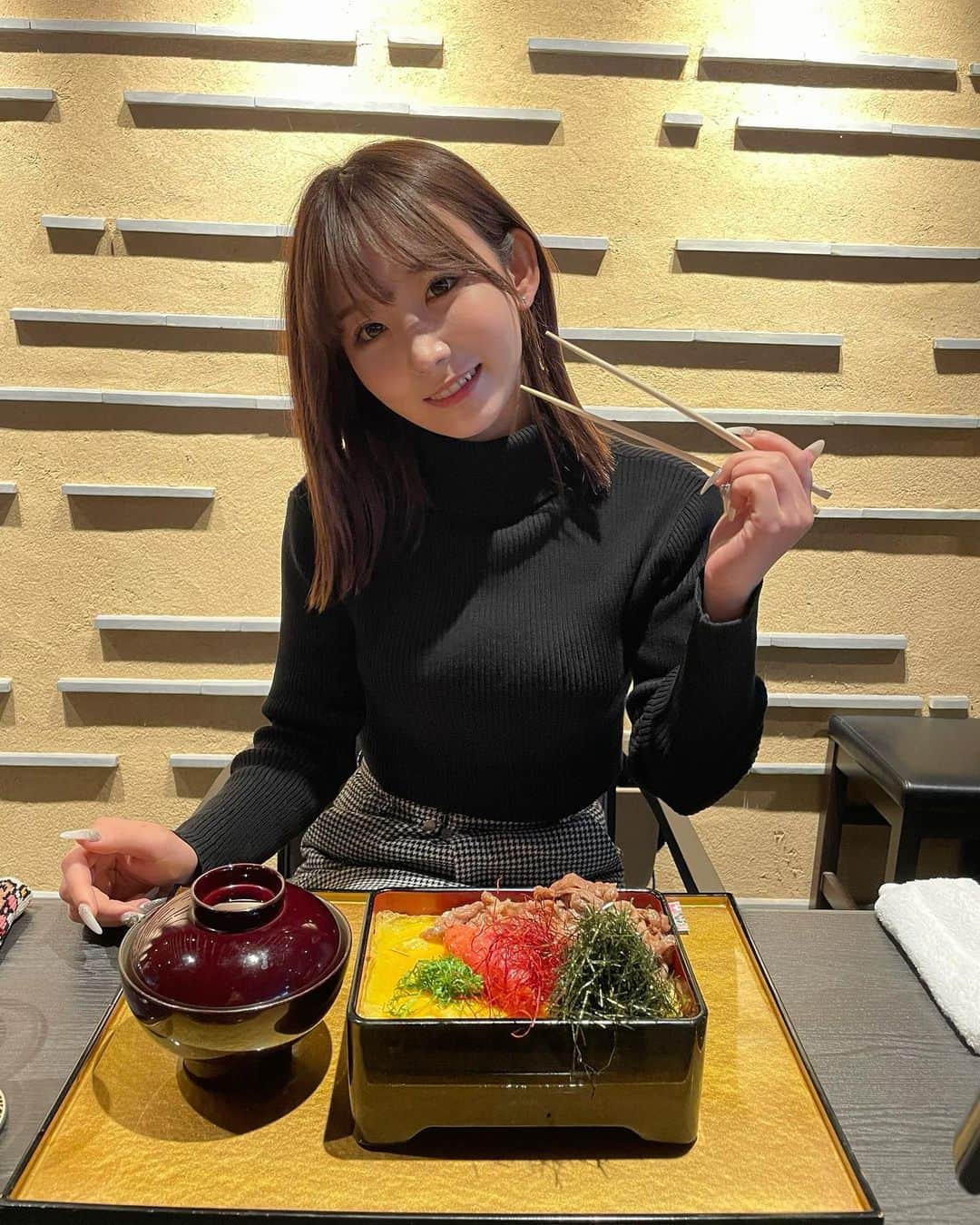 七嶋舞さんのインスタグラム写真 - (七嶋舞Instagram)「(o´罒`o)ﾆﾋッ✌︎」11月23日 9時48分 - nanashima_mai