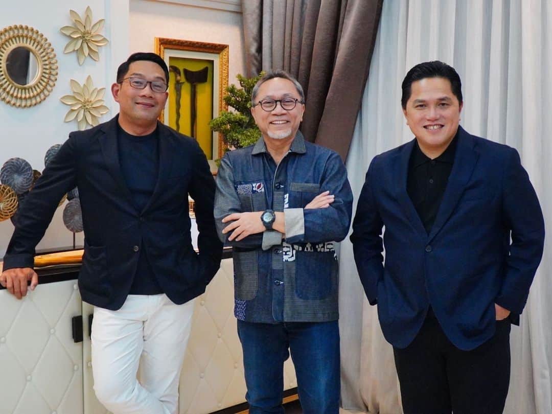 エリック・トヒルのインスタグラム：「Ngobrol dalam dengan Bang @zul.hasan & Kang @ridwankamil tentang kerja-kerja baik untuk Indonesia. Kalau semua bersatu, tidak ada yang tidak bisa.」