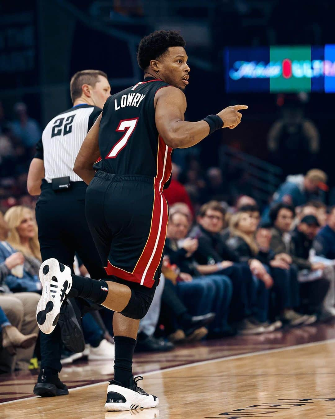 Miami HEATのインスタグラム：「Starting a game 5-for-5 from three is crazy 🤯」