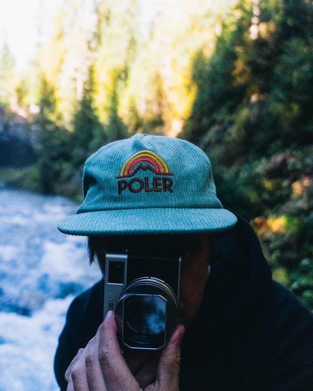 Poler Outdoor Stuffのインスタグラム：「Our Black Friday sale is off and running early! So hit the link and load up on all the stuff you know you need!」