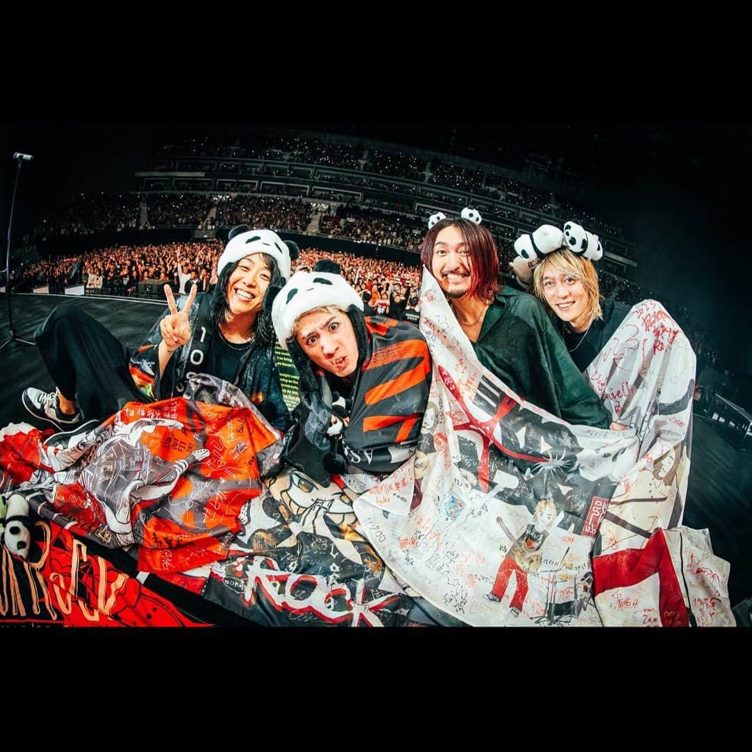 Ryota さんのインスタグラム写真 - (Ryota Instagram)「ありがとう！成都！！ 最高に楽しかったー！！ アジアツアー後半戦もこの調子で最後まで駆け抜けます🔥  @ruihashimoto 📸」11月23日 10時46分 - ryota_0809