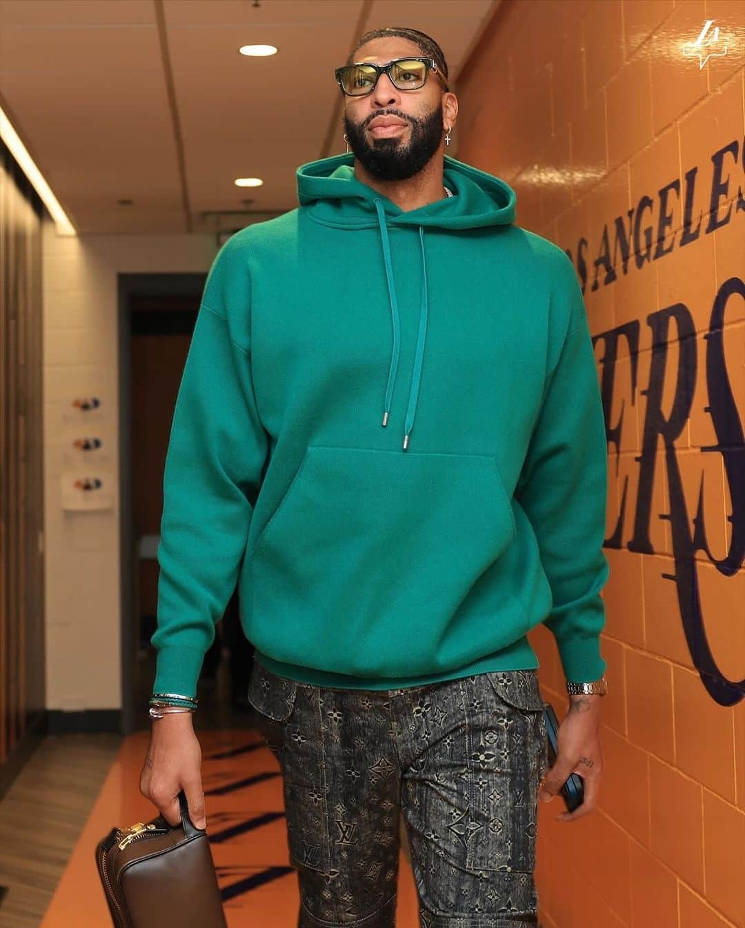 Los Angeles Lakersのインスタグラム：「Lakerssss are hereeee 🗣️」