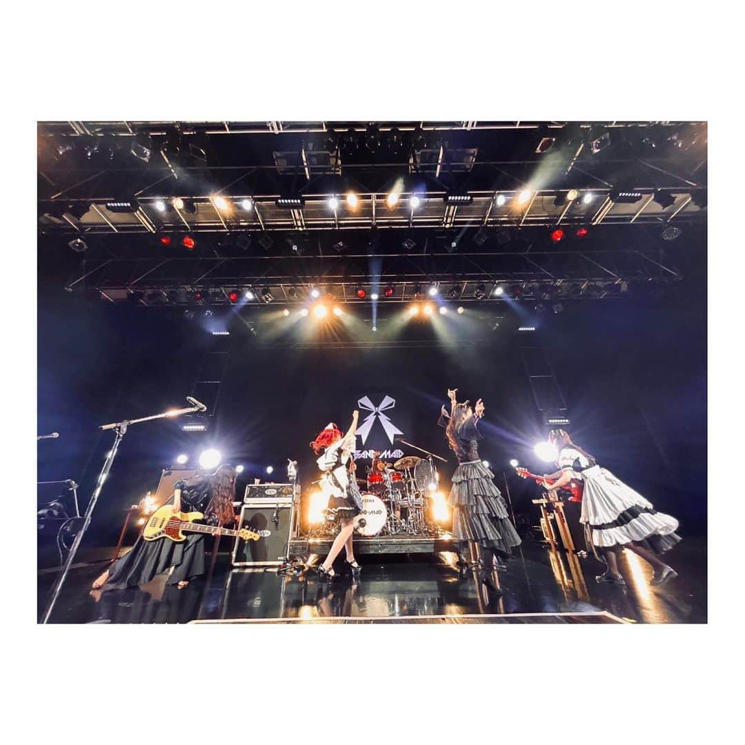 廣瀬茜さんのインスタグラム写真 - (廣瀬茜Instagram)「BAND-MAID 10TH ANNIVERSARY TOUR in JAPAN  2023.10.20@なんばHATCH  お誕生日前日がお給仕だった鳩様🕊️ ミクのお誕生日も0時ピッタリにみんなでお祝い出来て嬉しかったなー！ お誕生日おめでとう🐦🎂🎉❤️  結成当初、慣れない環境でものすごく緊張していた私を優しく暖かく迎え入れてくれて、とっても救われました。頼しさは10年経った今も変わらず！  顔可愛いのに中身は男前のミクに、これからもいっぱい甘えさせてもらいます！  cluppoの一番のファンより。」11月23日 11時47分 - akane_bandmaid