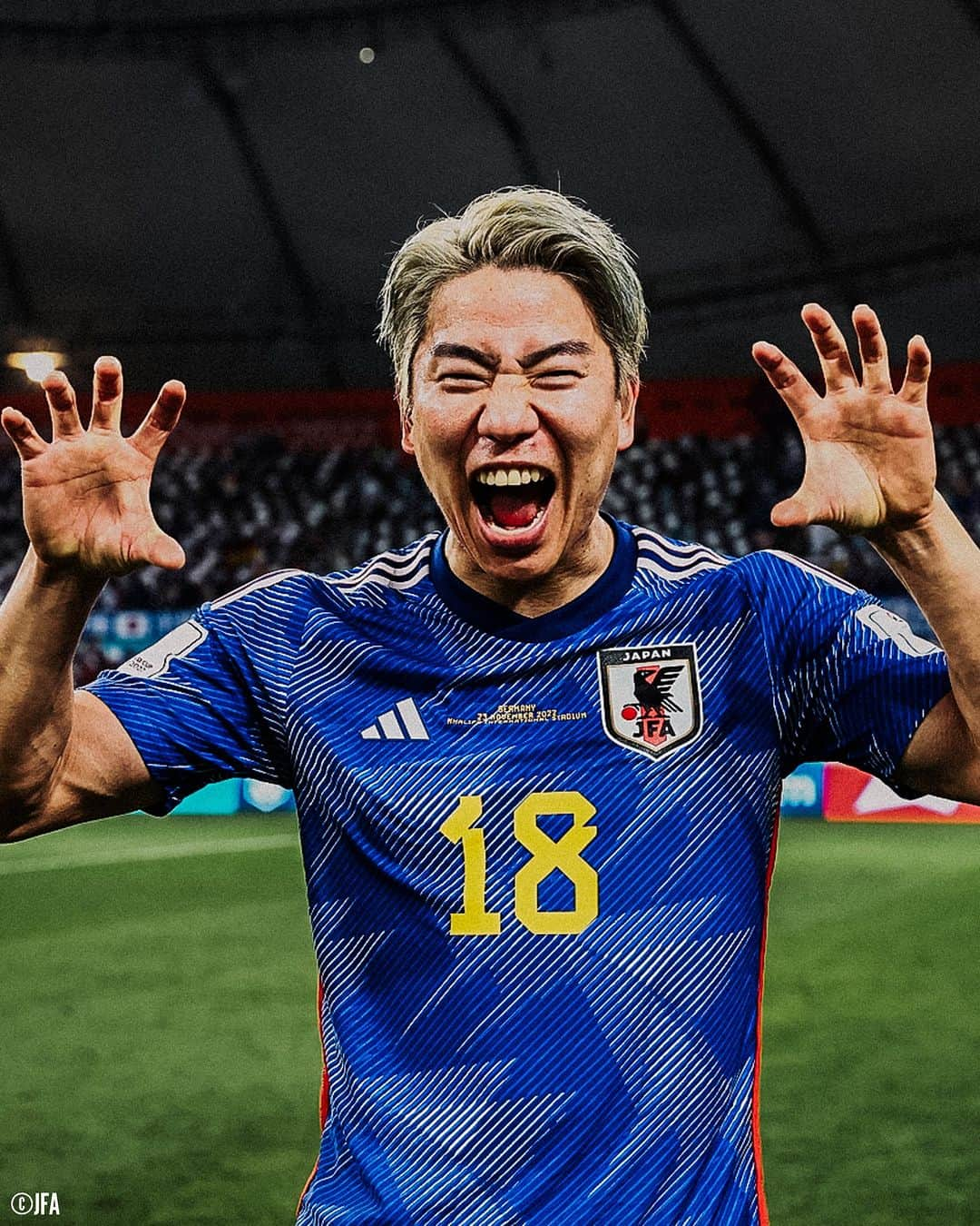 Ｊリーグさんのインスタグラム写真 - (ＪリーグInstagram)「あの逆転劇から1年🔥  1年前の今日、FIFAワールドカップカタール2022の初戦、ドイツ代表戦が行われました。 日本代表は堂安律 選手と浅野拓磨 選手のゴールで劇的な逆転勝利🇯🇵 世界に衝撃を与えました👏  #堂安律 #浅野拓磨 #権田修一 #長友佑都 #吉田麻也 #森保一  #サッカー日本代表 #daihyo #日本代表  #Jリーグ #jleague #サッカー #soccer #football #J30」11月23日 12時00分 - jleaguejp