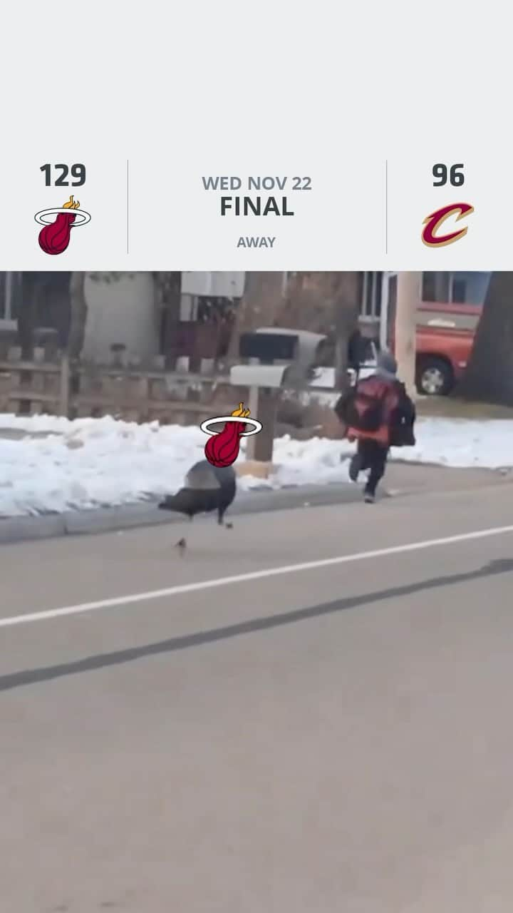 Miami HEATのインスタグラム：「Y’ALL BETTER RUN! #WINNING 🦃」