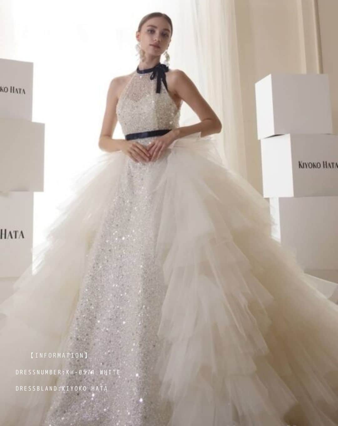 ♡プラコレWedding·⋆*さんのインスタグラム写真 - (♡プラコレWedding·⋆*Instagram)「.  @placole_dressy【#DRESSY花嫁 】 【#プラコレ】をつけて投稿&フォローしてね♩ . ＝＝＝＝＝＝＝ . 上品で洗練された印象に✨ 純白のウェディングドレス🤍  ウェディングドレスも"白"のバリエーションや 形、素材の違いでがらりと印象が変わります💭  あなたはどのウェディングドレスが好きですか？  . 1枚目【🪞】 2枚目【🤍】 3枚目【🪄】 4枚目【👑】 5枚目【👗】 6枚目【✨】 . ＝＝＝＝＝＝＝＝ 👗photo by... @kiyoko_hata さま @isamumorita136 さま @primacara_jp さま @jillstuartwedding_ さま @mariarosa_wedding_official さま @matsuo.japan_official さま ＝＝＝＝＝＝＝＝ . 『#DRESSY花嫁』『#プラコレ』の ハッシュタグをつけて写真をUPしてね✦ 花嫁アプリ『DRESSY by プラコレ』の 記事に掲載＆リグラムされるかも♩ . みなさまからのいいねや保存 コメントをお待ちしています♥️ 「このウェディングドレス可愛い！」 「ヘアスタイルも気になる！！」 「今の花嫁さんの流行りは！？」etc. . ＝＝＝＝＝＝＝＝ 花嫁アプリでは、 プロのアドバイザーに結婚式の相談を何度でも♡ ウェディングドレスの記事や、 自分のウェディングレポを残せちゃう♡” . >>>TOPのURLからcheck ⋈ @placole_dressy >>>結婚のご相談は プラコレウェディングアドバイザーへ♡ @wedding_adviser >>>ウェディングレポを残したいなら、 farny by プラコレをcheck ✎ @farny_wedding >>>花嫁準備に欠かせないアイテムをお探しなら placole & dressy Beauty をcheck ❁ @dressy_beauty_ >>>素敵なドレスに出会いたい花嫁さま♡ @dressyonline_をcheck >>>おしゃれなファミリーフォトは ドレシーベイビーをcheck 𓏸 @dressy.baby >>>鎌倉にOPEN”お花とドレスと紅茶のカフェ” @dressyroom_teaをcheck𓌉𓇋 >>>名古屋にOPEN”ウェディング体験型カフェ @dressycafe_nagoya をcheck𓌉𓇋 . ＝＝＝＝＝＝＝＝＝＝＝＝＝＝＝＝ . #一度きりの人生一度は魔法にかけられて #花嫁 #卒花嫁 #結婚 #結婚式 #試着レポ #farnyレポ #2023秋婚 #2023冬婚 #2024春婚 #2024夏婚 #カラードレス試着 #ドレス試着 #ドレス試着レポ #ドレス選び #カラードレス #カラードレス迷子 #ウェディングドレス #ドレス迷子 #ドレスフォト #ウェディングフォト #チュールドレス #ボリュームドレス #サテンドレス」11月23日 12時17分 - placole_dressy