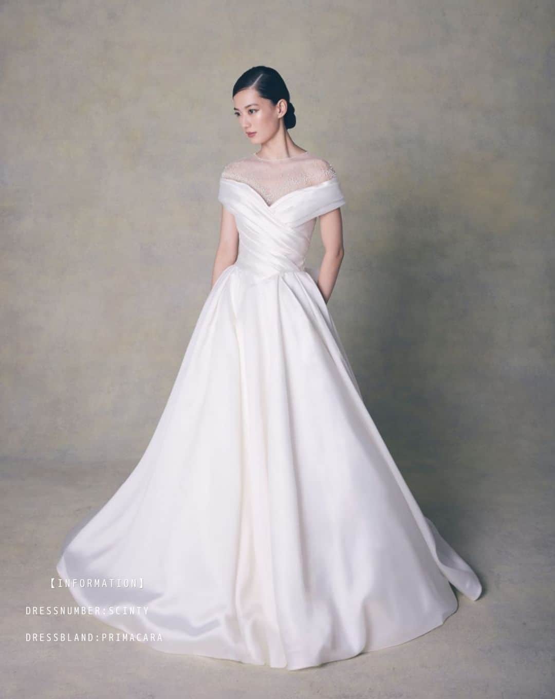 ♡プラコレWedding·⋆*さんのインスタグラム写真 - (♡プラコレWedding·⋆*Instagram)「.  @placole_dressy【#DRESSY花嫁 】 【#プラコレ】をつけて投稿&フォローしてね♩ . ＝＝＝＝＝＝＝ . 上品で洗練された印象に✨ 純白のウェディングドレス🤍  ウェディングドレスも"白"のバリエーションや 形、素材の違いでがらりと印象が変わります💭  あなたはどのウェディングドレスが好きですか？  . 1枚目【🪞】 2枚目【🤍】 3枚目【🪄】 4枚目【👑】 5枚目【👗】 6枚目【✨】 . ＝＝＝＝＝＝＝＝ 👗photo by... @kiyoko_hata さま @isamumorita136 さま @primacara_jp さま @jillstuartwedding_ さま @mariarosa_wedding_official さま @matsuo.japan_official さま ＝＝＝＝＝＝＝＝ . 『#DRESSY花嫁』『#プラコレ』の ハッシュタグをつけて写真をUPしてね✦ 花嫁アプリ『DRESSY by プラコレ』の 記事に掲載＆リグラムされるかも♩ . みなさまからのいいねや保存 コメントをお待ちしています♥️ 「このウェディングドレス可愛い！」 「ヘアスタイルも気になる！！」 「今の花嫁さんの流行りは！？」etc. . ＝＝＝＝＝＝＝＝ 花嫁アプリでは、 プロのアドバイザーに結婚式の相談を何度でも♡ ウェディングドレスの記事や、 自分のウェディングレポを残せちゃう♡” . >>>TOPのURLからcheck ⋈ @placole_dressy >>>結婚のご相談は プラコレウェディングアドバイザーへ♡ @wedding_adviser >>>ウェディングレポを残したいなら、 farny by プラコレをcheck ✎ @farny_wedding >>>花嫁準備に欠かせないアイテムをお探しなら placole & dressy Beauty をcheck ❁ @dressy_beauty_ >>>素敵なドレスに出会いたい花嫁さま♡ @dressyonline_をcheck >>>おしゃれなファミリーフォトは ドレシーベイビーをcheck 𓏸 @dressy.baby >>>鎌倉にOPEN”お花とドレスと紅茶のカフェ” @dressyroom_teaをcheck𓌉𓇋 >>>名古屋にOPEN”ウェディング体験型カフェ @dressycafe_nagoya をcheck𓌉𓇋 . ＝＝＝＝＝＝＝＝＝＝＝＝＝＝＝＝ . #一度きりの人生一度は魔法にかけられて #花嫁 #卒花嫁 #結婚 #結婚式 #試着レポ #farnyレポ #2023秋婚 #2023冬婚 #2024春婚 #2024夏婚 #カラードレス試着 #ドレス試着 #ドレス試着レポ #ドレス選び #カラードレス #カラードレス迷子 #ウェディングドレス #ドレス迷子 #ドレスフォト #ウェディングフォト #チュールドレス #ボリュームドレス #サテンドレス」11月23日 12時17分 - placole_dressy