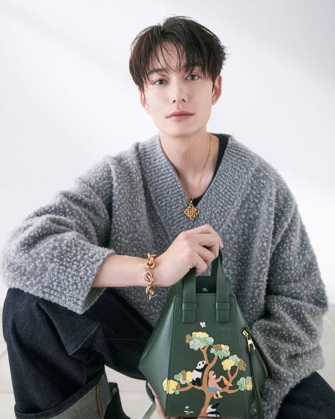 岡田将生さんのインスタグラム写真 - (岡田将生Instagram)「#spur  #loewe  見てね。」11月23日 12時27分 - masaki_okada.official