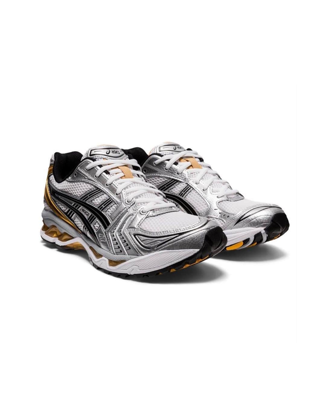 UNITED ARROWS & SONSのインスタグラム：「【 Info 】＜asics＞より「GEL-KAYANO 14」が11月24(金)に発売となります。  2008年にアメリカのランニング専門誌「RUNNER'S WORLD」の「INTERNATIONAL Editor's Choice」賞を受賞した、当時の「GEL-KAYANO 14」をデザインベースとしています。部位に応じて適切な素材を配すことで生まれたボリューム感のあるシルエットなど、2000年代に見られたデザインテイストを取り入れながら、ミッドソールに搭載した衝撃緩衝材機能を持つGELテクノロジーなど、「GEL-KAYANO」シリーズを代表する機能や構造を残しました。また、アッパーの素材とフィット感をタウンユース用にアップデートしています。  GEL-KAYANO 14 ¥19,800-  ■取り扱い店舗：ユナイテッドアローズ&サンズ、オンラインストア  ※お一人様各色1点までご購入いただけます。 ※店舗通販は11月27日(月)より可能です。  #unitedarrowsandsons #unitedarrows」