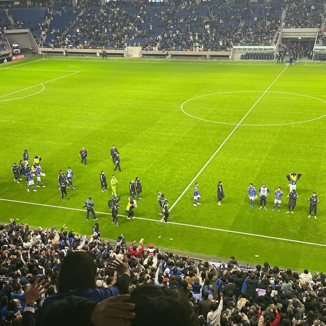 ロザッチさんのインスタグラム写真 - (ロザッチInstagram)「日本代表見に行った😀⚽️🏟️ 最高😀堂安選手を応援している80代くらいのお婆様が堂安選手が点決めて泣いて嬉しがっていたのが本当サッカーって素敵やなってなった日でした⚽️」11月23日 13時10分 - rozacchi