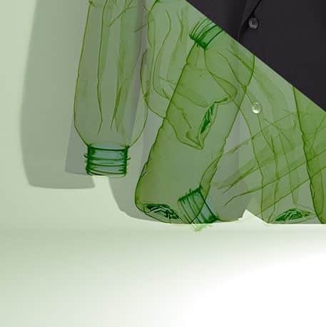 ミノトールのインスタグラム：「@azabudaihillsgallery x @minotaur_inst._official   によるサステナブル ユニフォーム   Green&Wellnessという価値をコンセプトにデザインされた心身ともに快適なユニフォーム   リサイクル繊維 100% 使用TECH KNIT  #azabudaihillsgallery  #azabudaihills #minotaurinst」