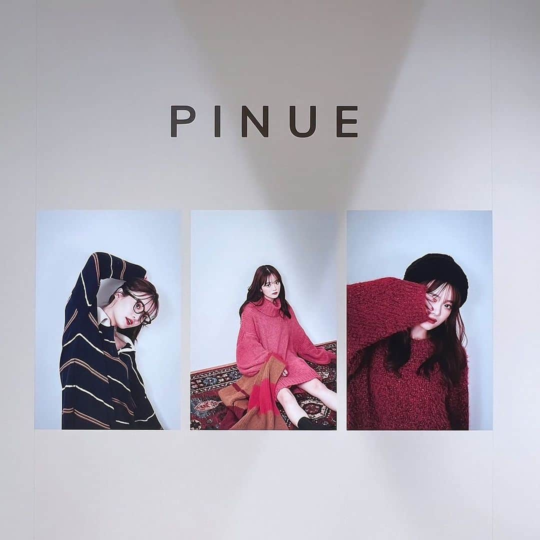 福岡パルコのインスタグラム：「本館4F▶︎PINUE POPUP SHOP    @pinue_official   ベーシックなアイテムに遊び心のあるディティールや目を引くカラーをプラスしてHAPPYになれるお洋服を提案しているPINUEが、期間限定でPOPUPSHOPをオープン！  会期：11月23日(木)～11月26日(日) 会場：本館4F・特設会場    🪞ノベルティ 30,000円(税込)以上ご購入でオリジナルポーチ 50,000円(税込)以上ご購入でオリジナルトートバッグ 先着でプレゼント！   🪞来店イベント 11月25(土),26日(日)限定で、ディレクターの田久保夏鈴さんとえみ姉さんにも店頭にお越し頂きます。 来店日時：11月25(土),26日(日)　各日14:00-16:00,17:00-19:00  田久保夏鈴　@kar_insta_gram えみ姉　@emk_oooo  ぜひお越しください♩」