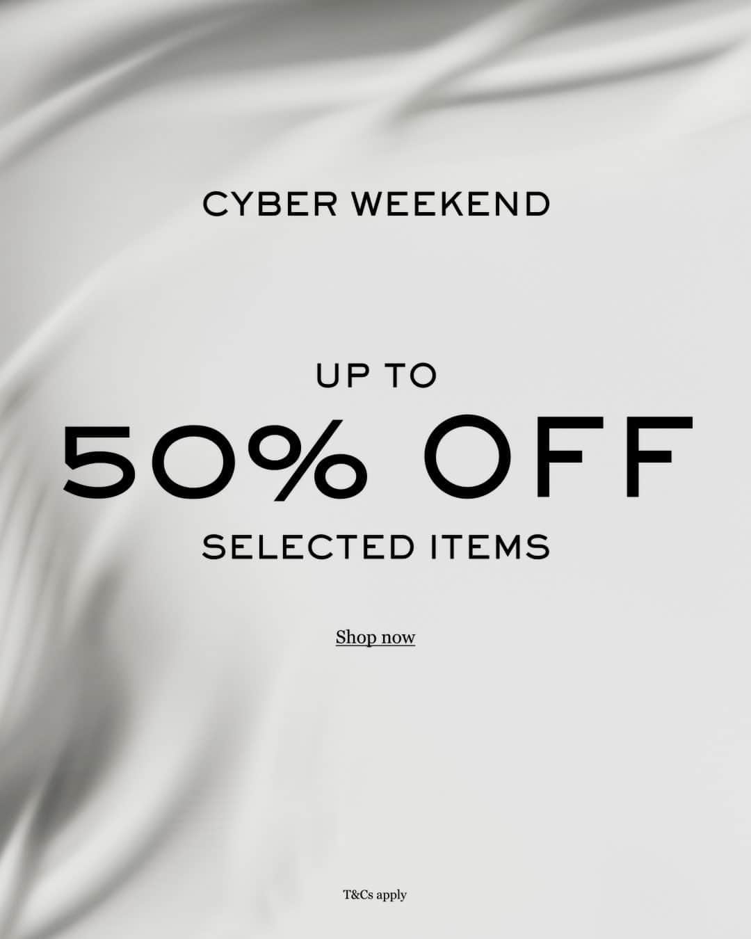 MR PORTERのインスタグラム：「Celebrate Cyber Weekend in style with up to 50% off at MR PORTER. Whether you’re looking for deals on designer sneakers, discounts on footwear or an offer on coats and jackets, there’s something for everyone in our selection of luxury items for less.   The exclusive 50% off discount will automatically apply at checkout.  Link in bio to discover our Cyber Weekend edit.」