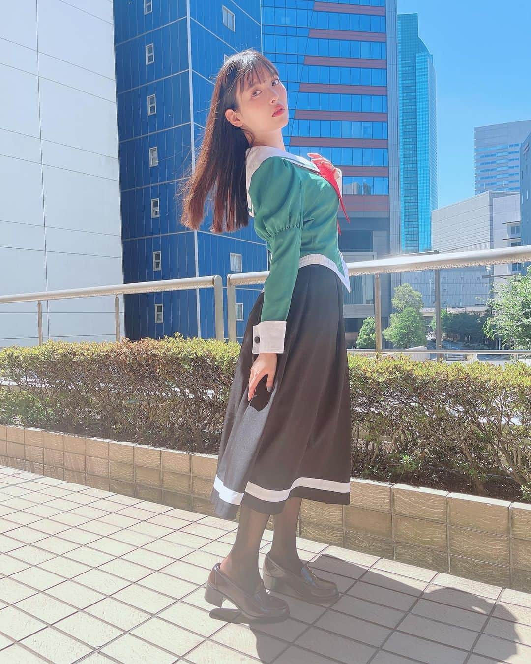 上坂すみれさんのインスタグラム写真 - (上坂すみれInstagram)「もくようび〜！ 勤労感謝の日ですね！労働者に感謝します！！！ 働いていそうなお写真たちです！ 真面目に働いてなさそうな雰囲気がするって…？ ううむ…！  それでは皆さま、どうぞすこやかな祝日をお過ごしくださいませ〜っ！  #上坂すみれ」11月23日 14時04分 - uesaka_sumire