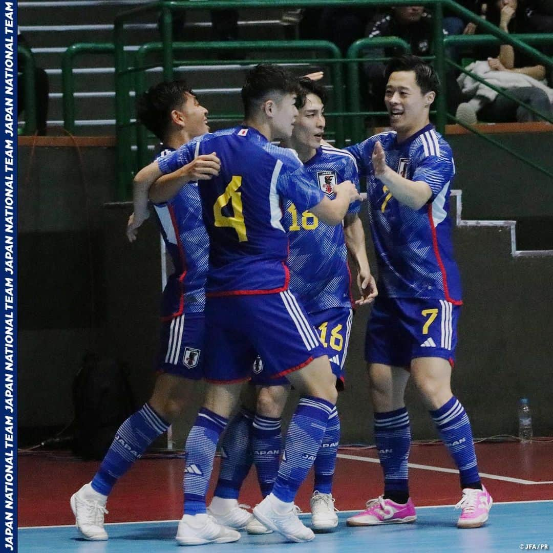 日本サッカー協会のインスタグラム：「. 🔹#フットサル日本代表 🔹 【2023.11.22 Match Report✍️】  ウズベキスタン遠征の初戦、ウズベキスタン代表と対戦🇯🇵⚔️🇺🇿 #長坂拓海 選手 #金澤空 選手のゴールで2-0と勝利しました⚽️✨  23日(木) 、同会場にてウズベキスタン代表との第2戦に臨みます。  詳しいレポートはプロフィールのJFA公式サイト『JFA.jp』から✍  #夢への勇気を  #jfa #daihyo #フットサル #futsal #⚽️」