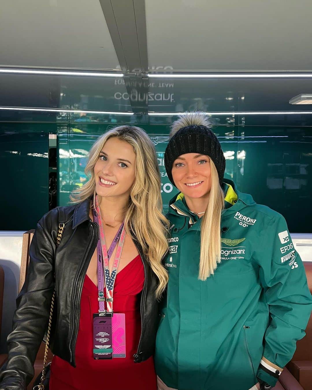 Lindsay Brewerさんのインスタグラム写真 - (Lindsay BrewerInstagram)「Getting to drive the @f1lasvegas track in the @astonmartin DBX707 with @1jessicahawkins in the right seat was such a dream! I’m still smiling☺️ thank you @astonmartinf1 for the experience🏁」11月23日 14時15分 - lindsaymariebrewer