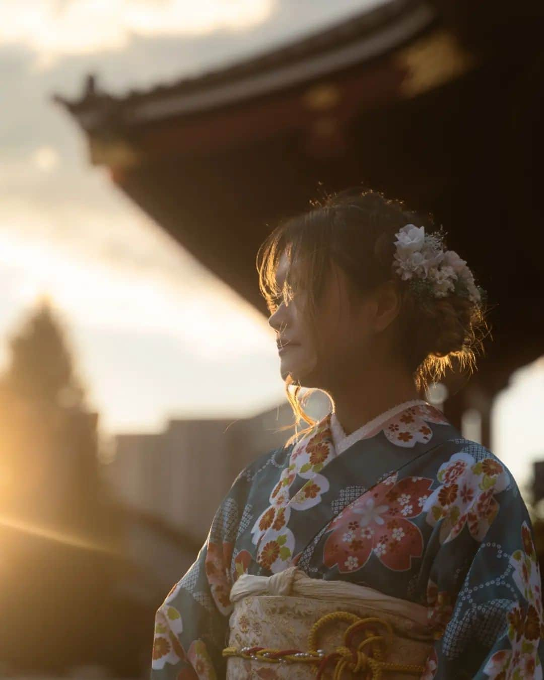 Joshさんのインスタグラム写真 - (JoshInstagram)「// strolling. Super glad @araki.hime and I chose a nice blue kimono for this shoot! The colors turned out better for me than I hoped, and when you combine it with a sunset, it's hard for photos to not turn out great! . With @araki.hime . . . #japan #japaneseculture #portraitgasm #portraitmood #portraitsociety #makeportraits #sonyportraits #under10kportraits #portraitmovement #ポトレ #ポトレのセカイ #ポトレモデル #美女 #visitjapan #visitjapanjp #visitjapanau #explorejapan #exploretokyo #discoverjapan #discovertokyo #matcha_jp」11月23日 14時29分 - joshtaylorjp