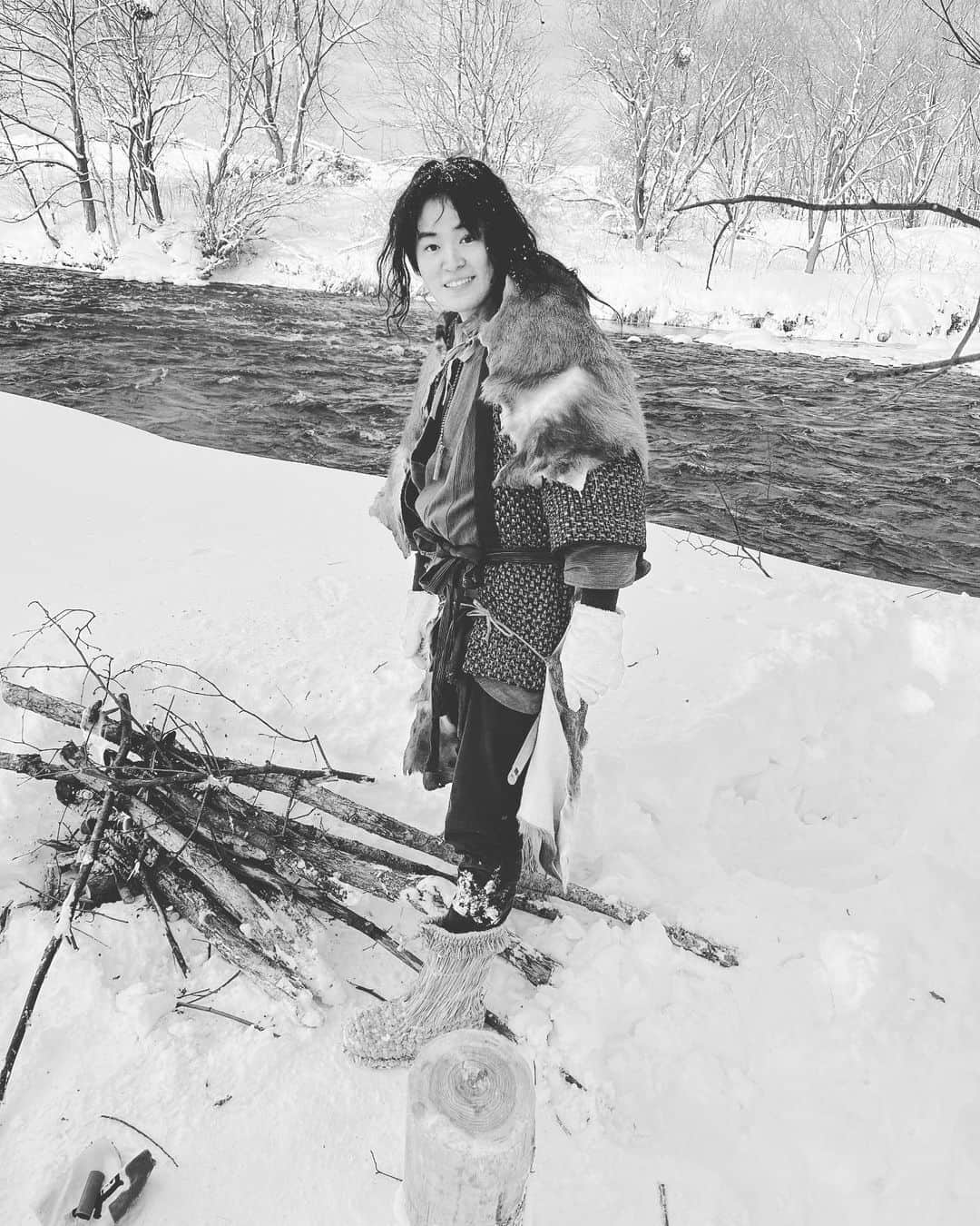 望月歩さんのインスタグラム写真 - (望月歩Instagram)「映画「カムイのうた」本日より北海道にて先行公開されてます！ 沢山のことを学び、練習して、大自然の中で撮影させていただいた作品です。その北海道で沢山の方に観ていただけると嬉しいです。 #カムイのうた」11月23日 15時02分 - ayumumochizuki_official