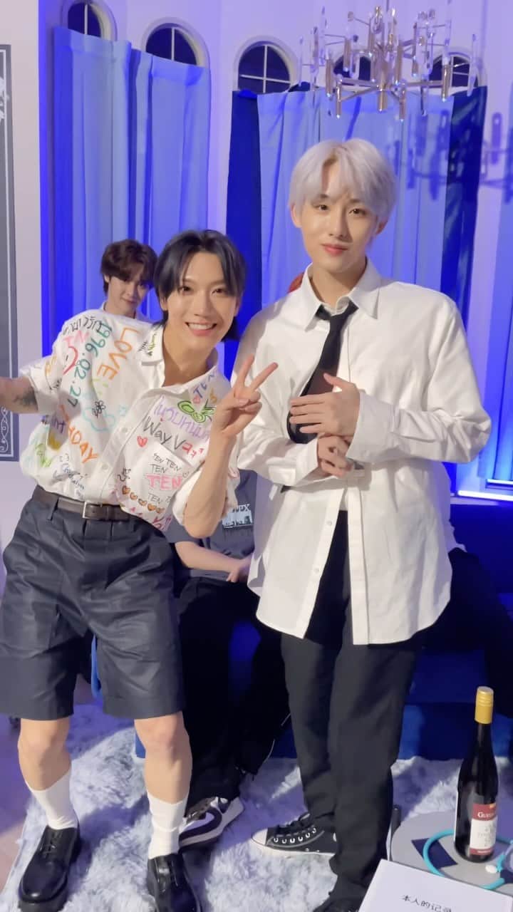 Way Vのインスタグラム：「A wonderful piece of work presented by WayV🥹  #YouthAwards_BestActor  #WayV #威神V  #OnMyYouth #遗憾效应 #WayV_OnMyYouth  #WayV_OnMyYouth_遗憾效应」