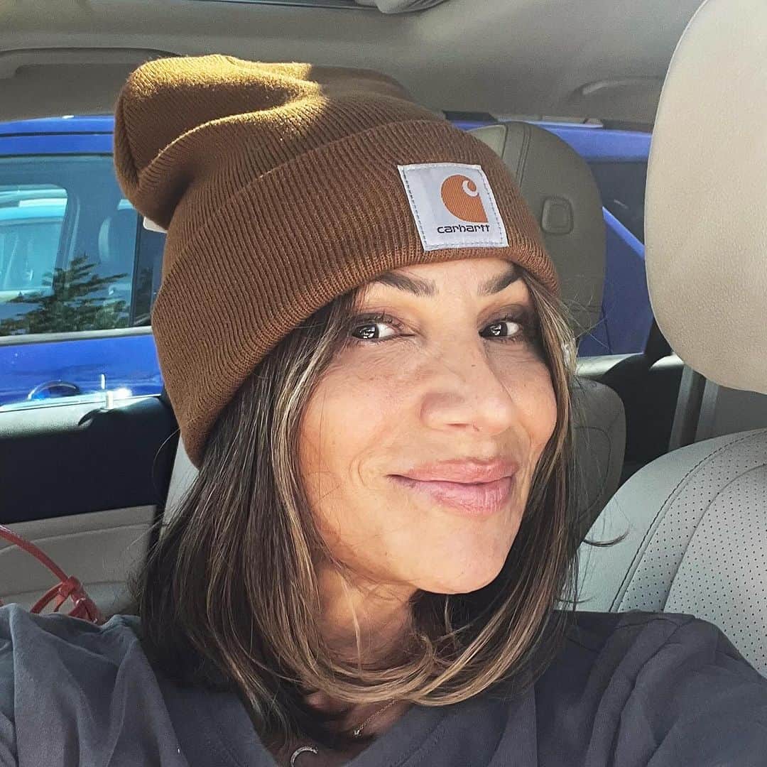 エディ・マクリントックのインスタグラム：「Today, this miracle is 24 years clean and sober. 24 YEARS! What an incredible woman you are. Proud of you. Love you.」