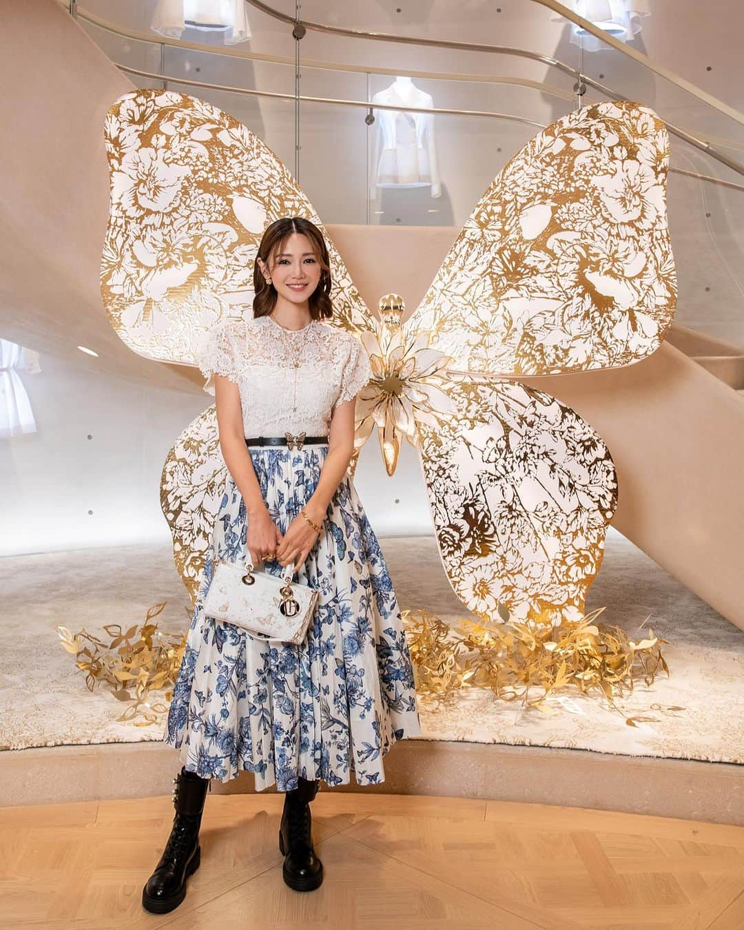 Elva Niさんのインスタグラム写真 - (Elva NiInstagram)「Dior night 🦋 @Dior #Dior #DiorCruise」11月23日 15時54分 - misselvani