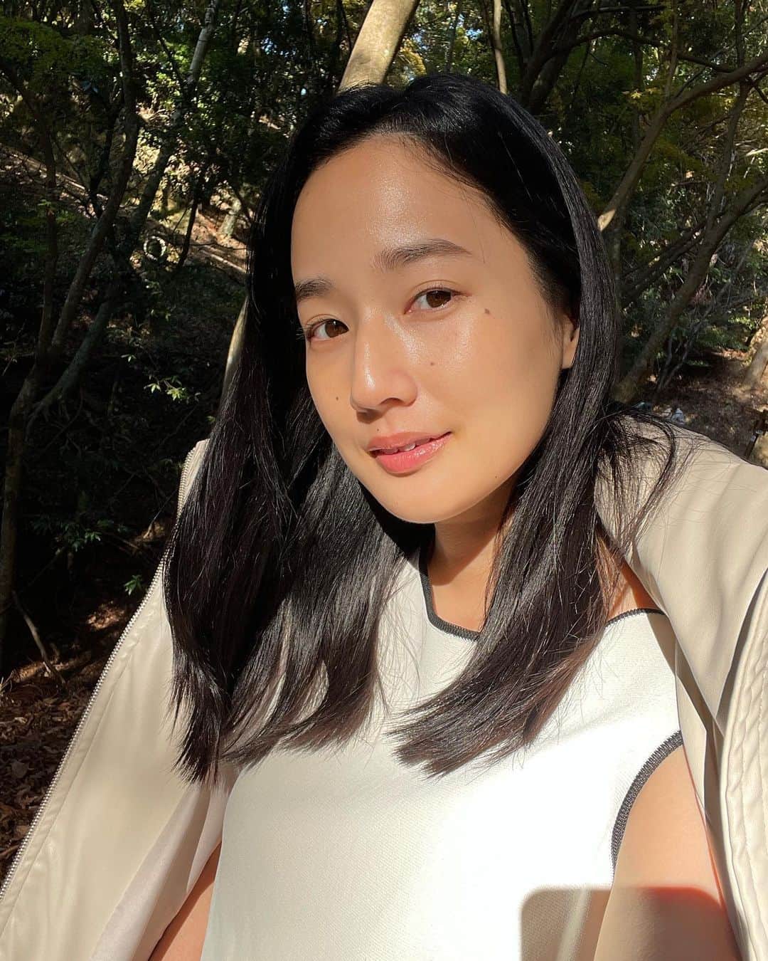 高嶋香帆のインスタグラム：「11月は山と温泉にご縁があり週一で地方に行けて嬉しい☺️  写真は奈良です。帰京します🦌」