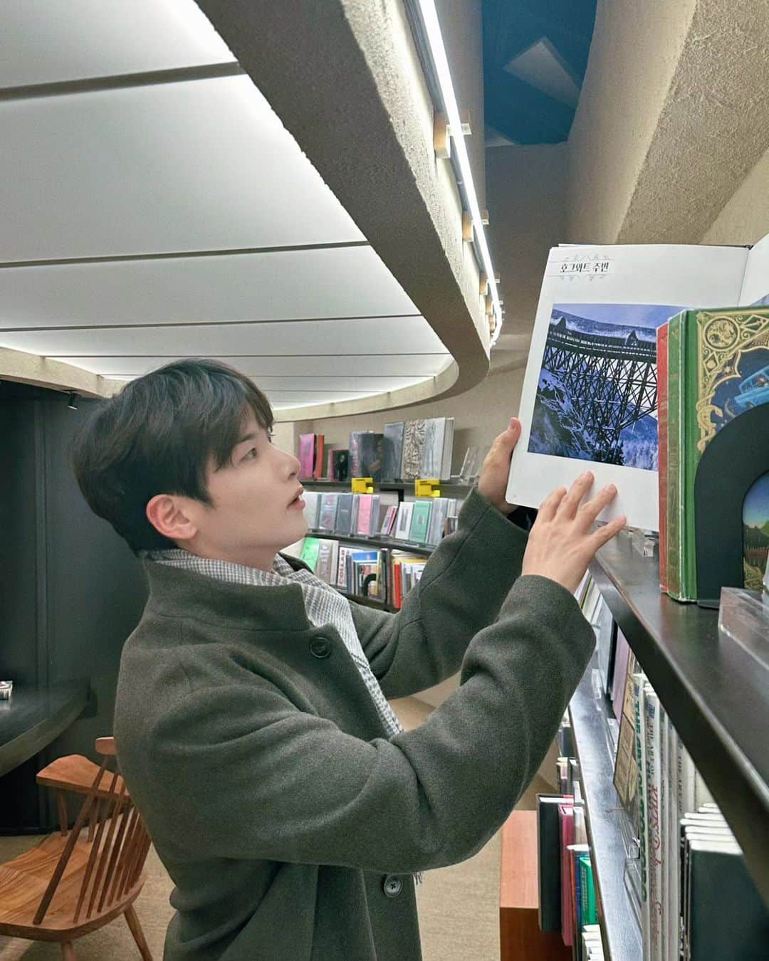 リョウクさんのインスタグラム写真 - (リョウクInstagram)「독서 왕」11月23日 16時15分 - ryeo9ook