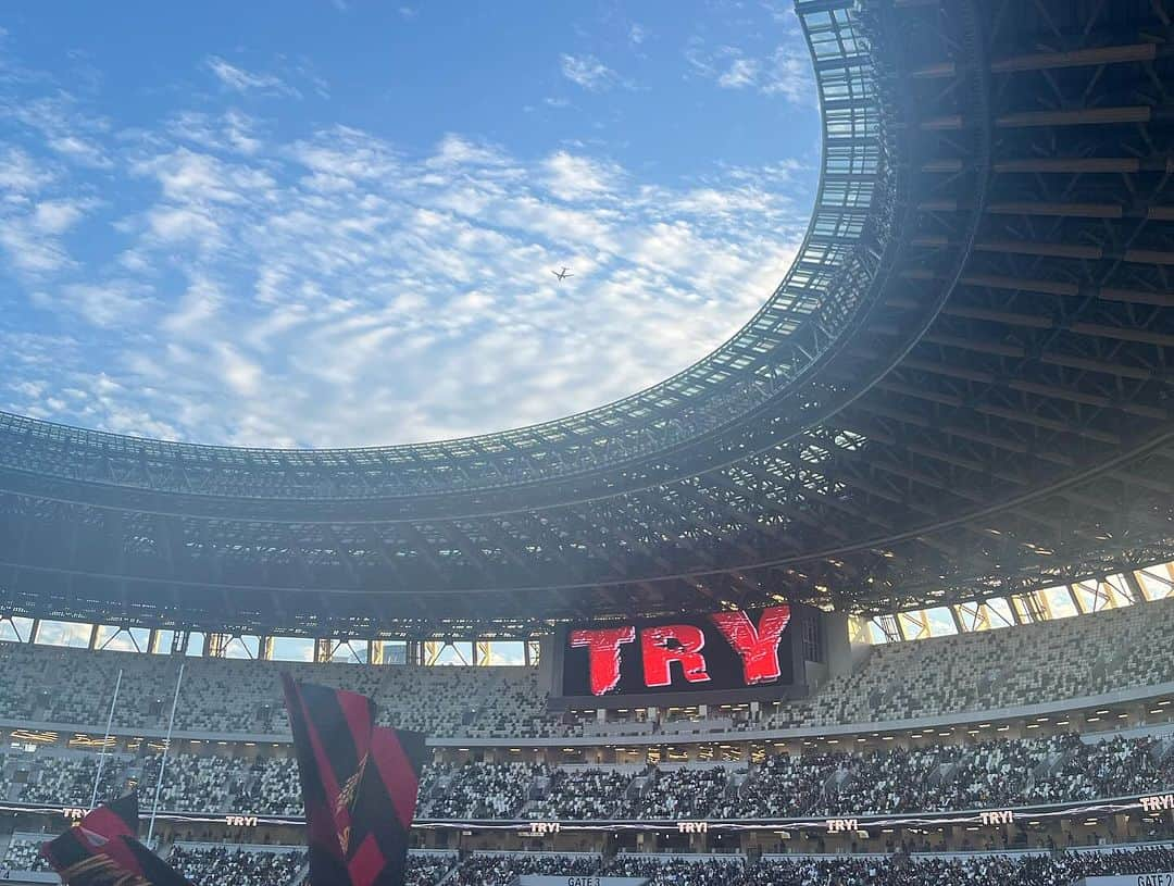 馬場典子さんのインスタグラム写真 - (馬場典子Instagram)「ラグビー早慶戦100周年🏉  POMを獲得した早稲田の伊藤大祐キャプテンのご家族と観戦。 7人制と15人制の元日本代表のお姉さま、伊藤優希さんもいらっしゃいました✨  一帯が癒しの空間になっているのは知っていましたが、初めて新しい国立競技場に足を踏み入れました。  #ラグビー #早慶戦  #スポーツ観戦 #国立競技場 #馬場典子 #ばばちゃんネル」11月23日 16時46分 - baba_channel