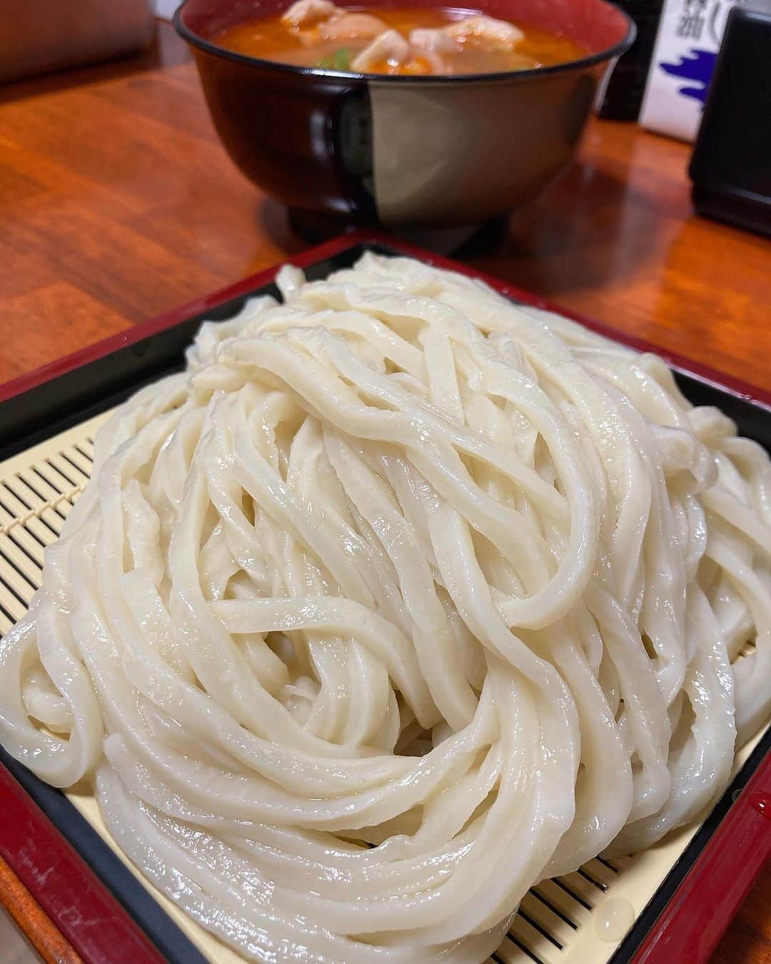 浜亮太のインスタグラム：「前橋【どすこいうどん浜ちゃん】に御来店頂き有り難うございました！ 11/24(金)は！  昼11:30〜14:00 夜18:00〜21:00 ☆20:00ラストオーダー (うどんがなくなり次第終了)  宜しくお願い致します🤲  #浜亮太  #前橋  #どすこいうどん浜ちゃん  #手打ちうどん」